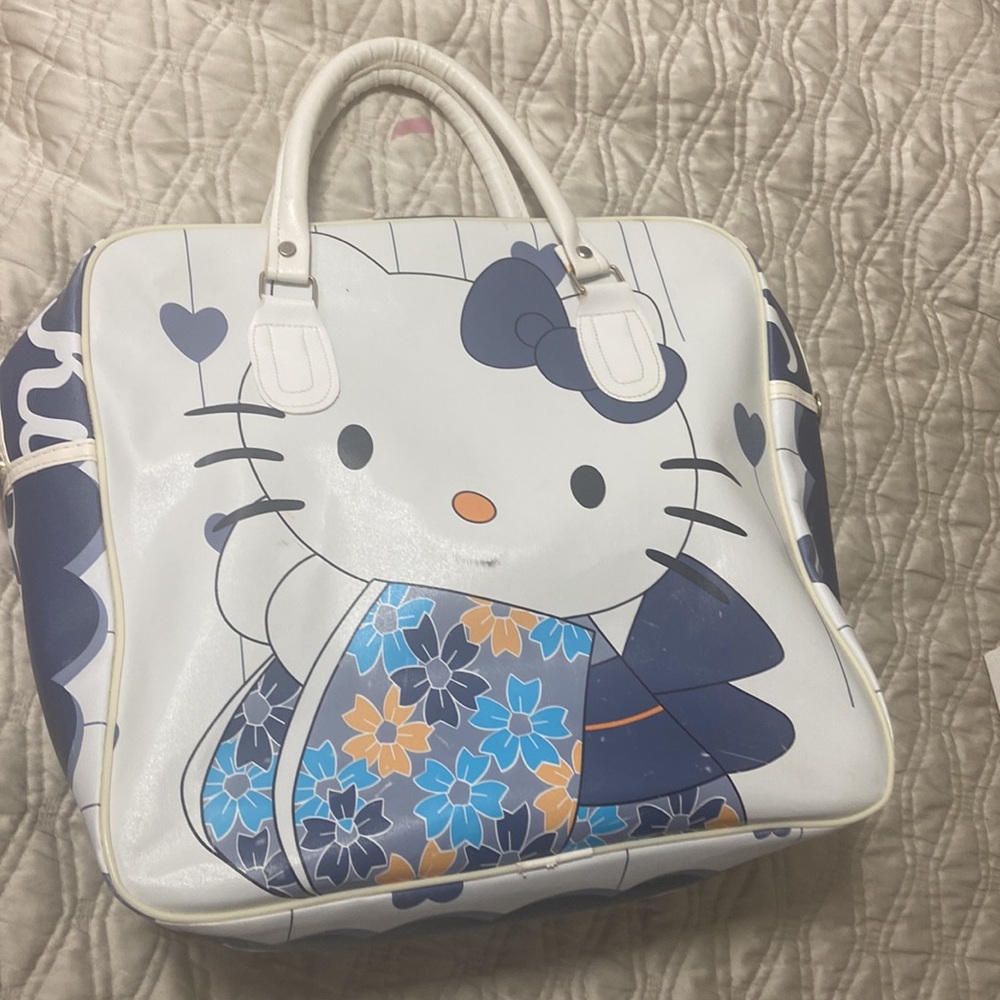 Hello Kitty Bag - Picture 3 of 3